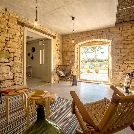 Villa With 3 Bedrooms In Mrgani With Private Pool Enclosed Garden And Wifi 17 Km From The Beach Вилла